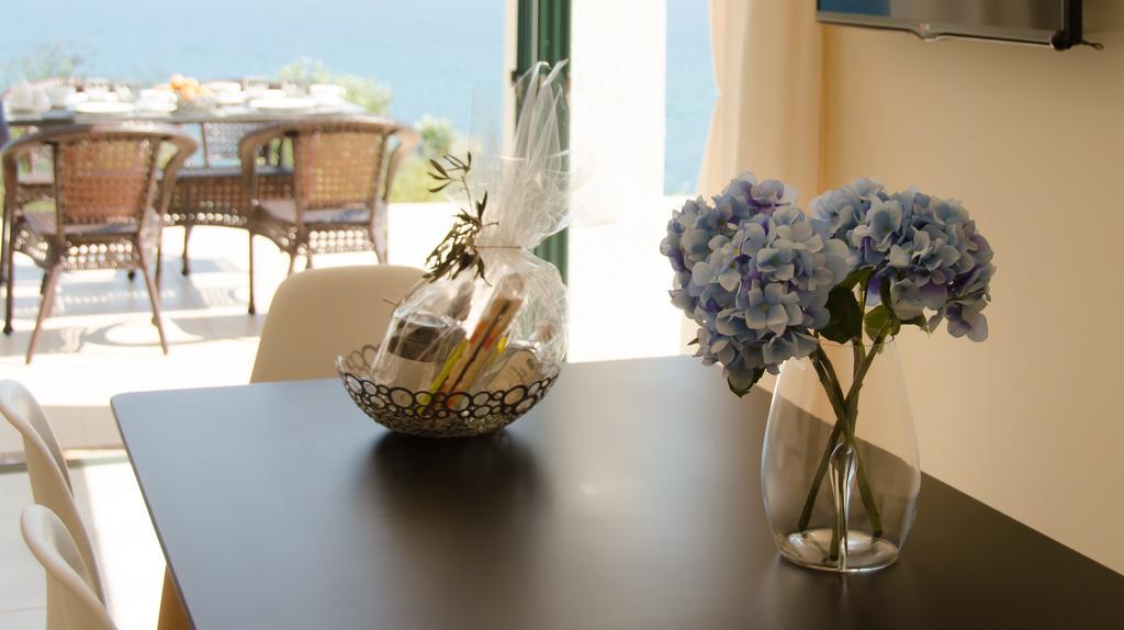 Angelbay Bungalows Hagia Triada Exterior foto