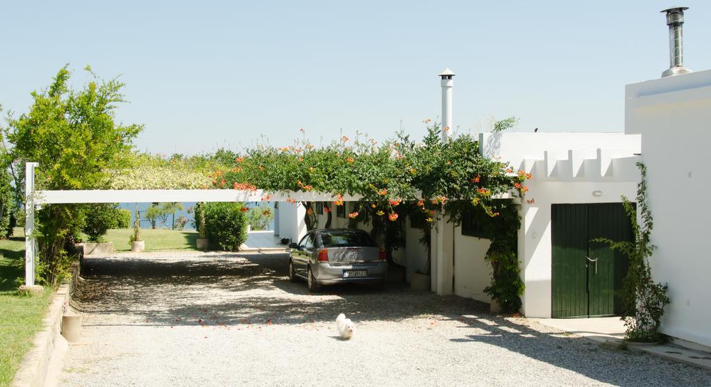 Angelbay Bungalows Hagia Triada Exterior foto